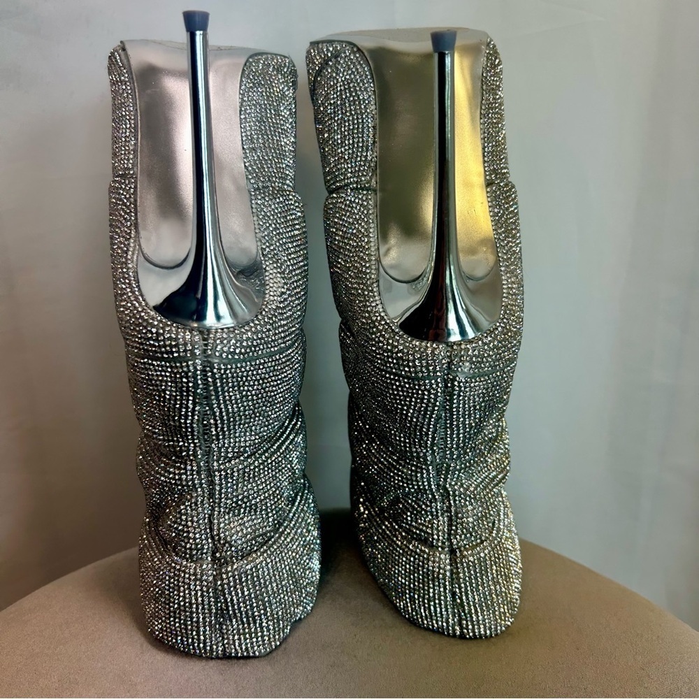 STEVE MADDEN CLOAK-R QUILTED SILVER RHINESTONE DIAMANTÉ EMBELLISHED ANKLE BOOTS - Picture 8 of 10